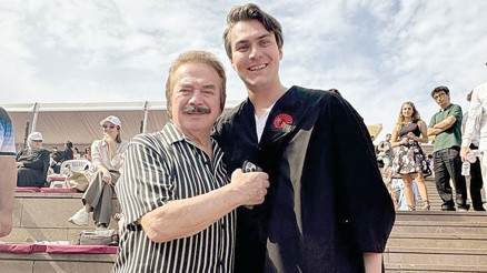 Torunu mezun oldu: Bize bu gururu yaşattığın için berhudar ol evlat