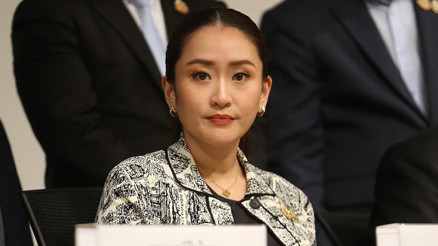 Taylandı karıştıran telefon görüşmesi: Başbakan hakkında görevden uzaklaştırma kararı