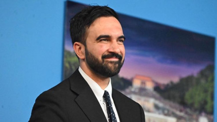 New York Belediyesine Müslüman başkan geliyor Zohran Mamdani ön seçimi kazandı