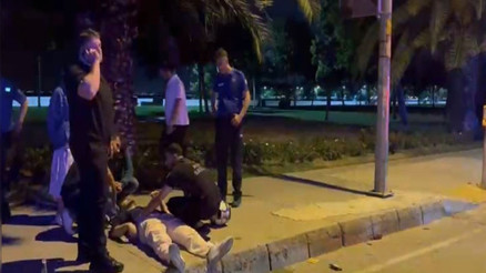 Kadıköy’de motosiklet ile otomobil çarpıştı: 2 yaralı