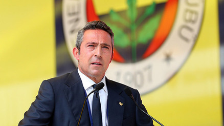 Fenerbahçede olağanüstü kongre için toplanan imzalar kulübe teslim edildi