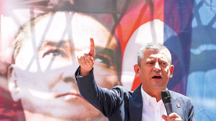 Özel, İzmir’de konuştu: Ben Tunç kardeşimi satmam