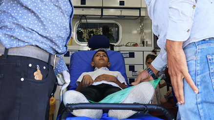 İsrailin ablukası tedavilerinin yarım kalmasına yol açmıştı: Gazzeli hastalar Türkiyeye getirildi