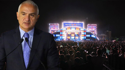 Bakan Mehmet Nuri Ersoy duyurdu... Kültür Yolu Festivali üçüncü kez Trabzon’da Bakan Mehmet Nuri Ersoy duyurdu... Kültür Yolu Festivali üçüncü kez Trabzon’da