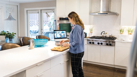 Evden çalışan kadın ‘görünür’ kalmalı Evden çalışan kadın ‘görünür’ kalmalı