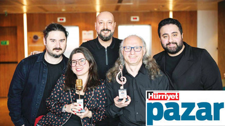 Kurumsalın beyaz yakalı müzisyenleri