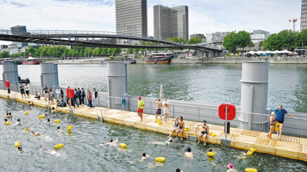 Sen Nehri 102 yıl sonra yüzmeye açıldı