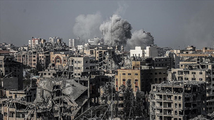 İsrailin Gazzeye saldırıları devam ediyor: Son birkaç saatte 54 kişi öldürüldü