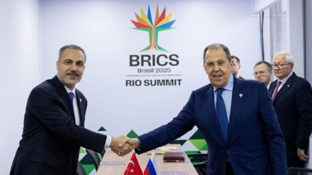 Dışişleri Bakanı Fidandan peş peşe temaslar