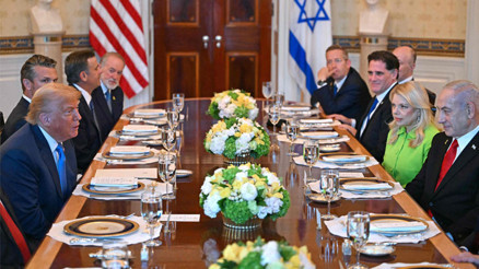 Beyaz Sarayda kritik görüşme Trumptan İrana yeni saldırı yorumu: Gazzede barış yakın mı