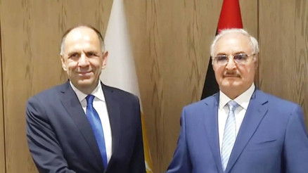 Türkiye’ye karşı işbirliği arayışı… Atina’dan Hafter’i ikna etme ziyareti