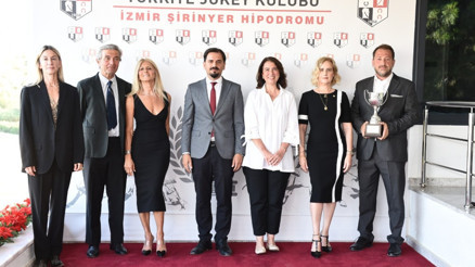Turgut Koyuncuoğlu Kupası Koşusu İzmir Şirinyer Hipodromu’nda yapıldı