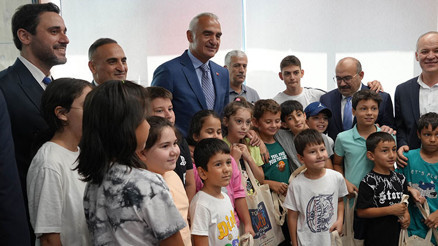 Bakan Ersoy: Kütüphanelerimiz, ülkemizin gelişimine yön veren proaktif yapılar