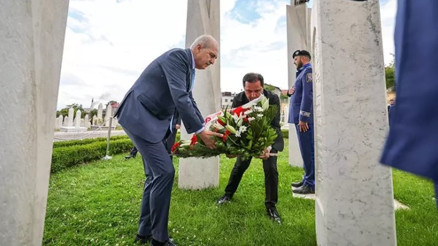 TBMM Başkanı Numan Kurtulmuş, Aliya İzzetbegoviç’in kabrini ziyaret etti