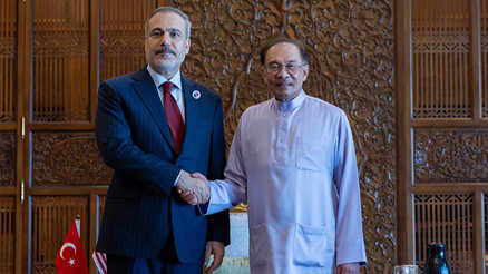 Dışişleri Bakanı Hakan Fidandan peş peşe diplomatik temaslar: ASEANda iş birliği mesajı