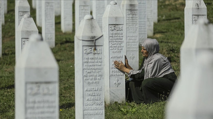 Srebrenitsa Soykırımının 7 kurbanı daha bu yıl toprağa verildi: Kurtulmuş ve Erbaş da törene katıldı