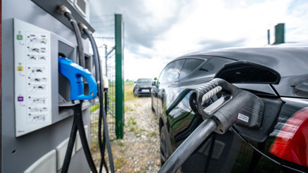 Dünyada elektrikli araç sayısı yüzde 33 arttı