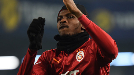 Victor Osimhen 3 yıl İtalyaya dönmesin