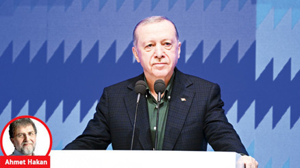 Yeni süreci gümbür gümbür ilan etti