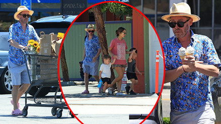 Eski çocuk yıldız artık aile babası… İki oğlu yanında, bir elinde dondurmalar bir elinde alışveriş arabası…