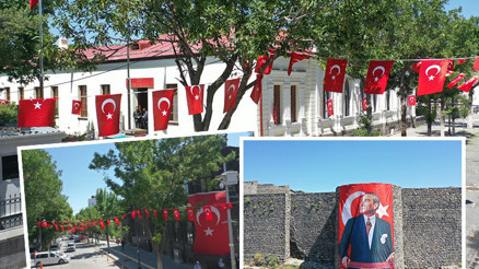 Terörsüz Türkiyeye destek: Bütün kent bayraklarla donatıldı
