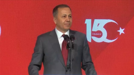 Bakan Yerlikaya: Türkiye Yüzyılı’nda herhangi bir terör örgütüne asla geçit yoktur, olmayacaktır Bakan Yerlikaya: Türkiye Yüzyılı’nda herhangi bir terör örgütüne asla geçit yoktur, olmayacaktır