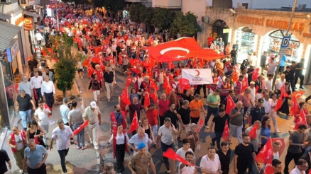 Türkiyenin dört bir yanında 15 Temmuz anma törenleri gerçekleşti Türkiyenin dört bir yanında 15 Temmuz anma törenleri gerçekleşti