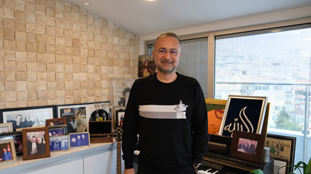 Başarılı müzik yapımcısı Cengiz Erdem: Şarkının kaderini yetenek değil, strateji belirliyor Başarılı müzik yapımcısı Cengiz Erdem: Şarkının kaderini yetenek değil, strateji belirliyor