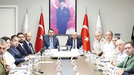 Ay Yıldız toplantısı