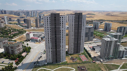 3 kişiye mezar olan siteyi Hayata Değer diye tanıtmışlar Şimdi biz de korkuyoruz