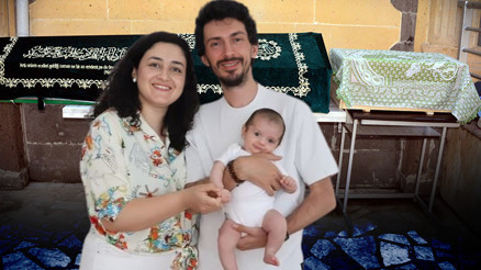 Faciaya kurban gitmişlerdi... Cenazede göz yaşartan görüntü Anne ile bebeği ile aynı mezara defnedildi