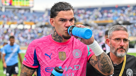Okan Burukun 1 numarası Ederson