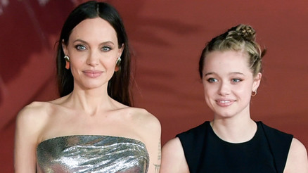 Keşke talihi de yüzü kadar güzel olsaydı... Şimdi de ilk göz ağrısı kızından darbe yedi Keşke talihi de yüzü kadar güzel olsaydı... Şimdi de ilk göz ağrısı kızından darbe yedi