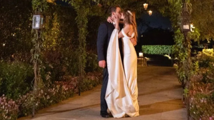 Altı yılda üç çocuk yaptılar: Nişanlanınca çeyiz hazırlamak yerine ruh doktoruna gitmiş Altı yılda üç çocuk yaptılar: Nişanlanınca çeyiz hazırlamak yerine ruh doktoruna gitmiş