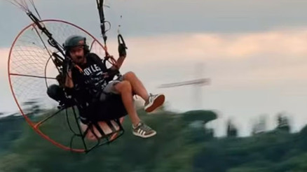 Uzaydan atlamıştı: Kalbine yenik düştüğü iddia edildi... Rekortmen paraşütçü Felix Baumgartner hayatını kaybetti