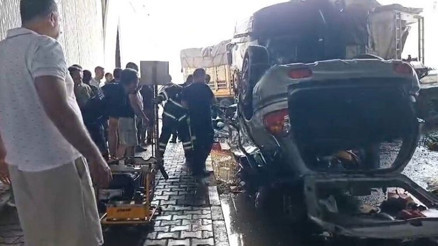 Karşı yöne geçen otomobil faciaya neden oldu: 3 ölü, 5 yaralı