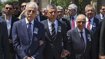 Eski CHP Genel Başkanı Altan Öymen için Mecliste cenaze töreni düzenlendi