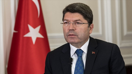 Adalet Bakanı Tunç’tan silahlı saldırıya uğrayan icra memurlarına geçmiş olsun mesajı