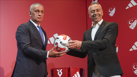 Süper Lige yeni top