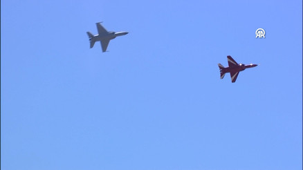 HÜRJET ve HÜRKUŞ, IDEF 2025’te gösteri uçuşu gerçekleştirdi