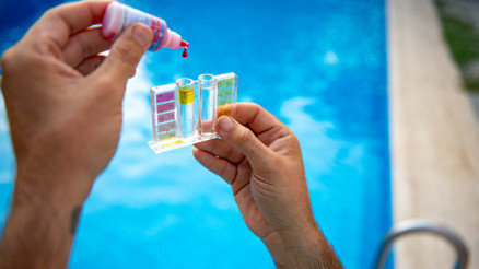 Hepatit A bile bulaşabiliyor Havuzlar gözle görülmeyen tehlikeler taşıyor Hepatit A bile bulaşabiliyor Havuzlar gözle görülmeyen tehlikeler taşıyor