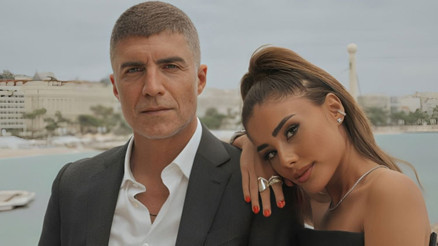 Aynanın karşısına aldım bak bizden olmaz dedim ama şimdi evliyiz Özcan Deniz ve Samar Dadgarın büyük aşkı