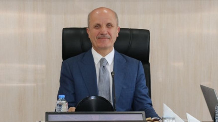 YÖK Başkanı Özvar, Ağrı’da şehit ve gazi yakınlarına açılan kontenjanları açıkladı YÖK Başkanı Özvar, Ağrı’da şehit ve gazi yakınlarına açılan kontenjanları açıkladı