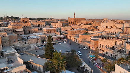 Uzak Şehir dizisi kentin kalkınmasına fayda sağladı Sıcağa rağmen oran yüzde 30 arttı