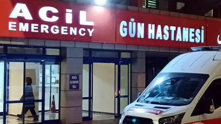 8 kg altını çalıp kaçtılar Açılan ateşte 4 polis yaralandı