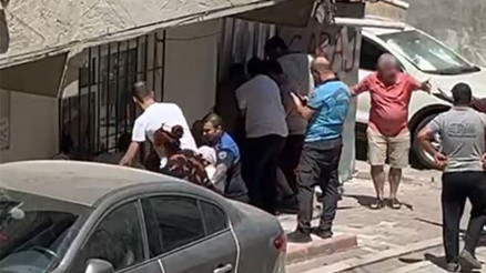 Esenyurtta ev sahibi ile kiracı arasında kavga: Habersiz eve girdi iddiası