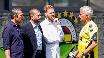 Fenerbahçeden transfer açıklaması: Jose Mourinhonun onay verdiği 2 transfer Feyenoord maçına yetişecek