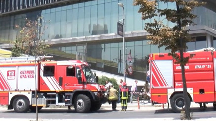 İstanbulda tapu müdürlüğünde yangın paniği