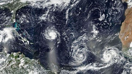 Iona Kasırgasının şiddeti Kategori 3 seviyesine çıktı