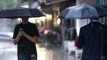 Meteorolojinin İstanbuldaki yağış beklentisi değişti | İşte sağanağın etkili olacağı tarih